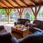 Villa Alomkert Vendeghaz