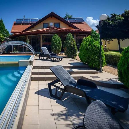 Villa Alomkert Vendeghaz Bekesszentandras